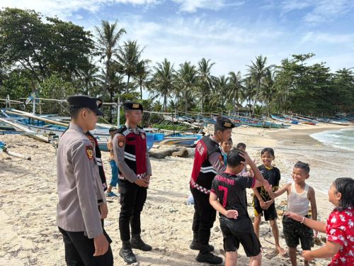 Jaga Keamanan Tetap Kondusif, Polres Pesisir Barat Laksanakan Patroli Saat Hari Libur
